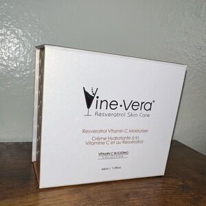 Resveratrol Vitamin C Moisturizer